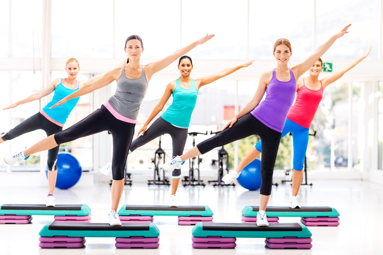 1280-181131538-fitness-class-doing-aerobics